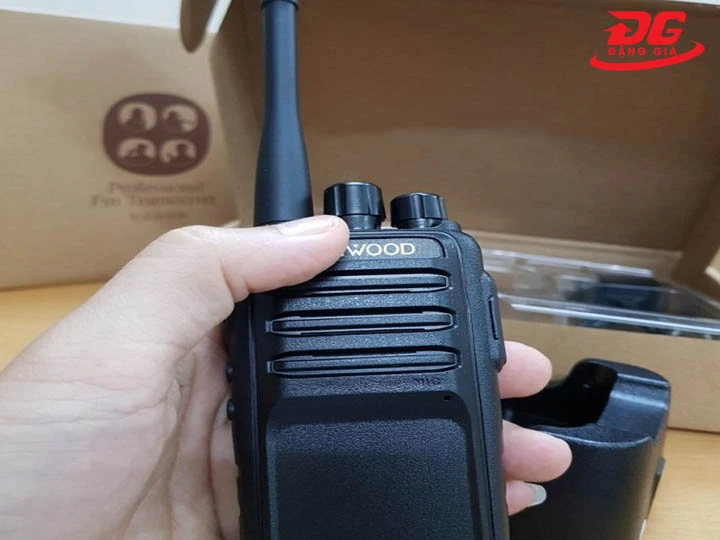 máy bộ đàm Kenwood TK 510 nhỏ gọn