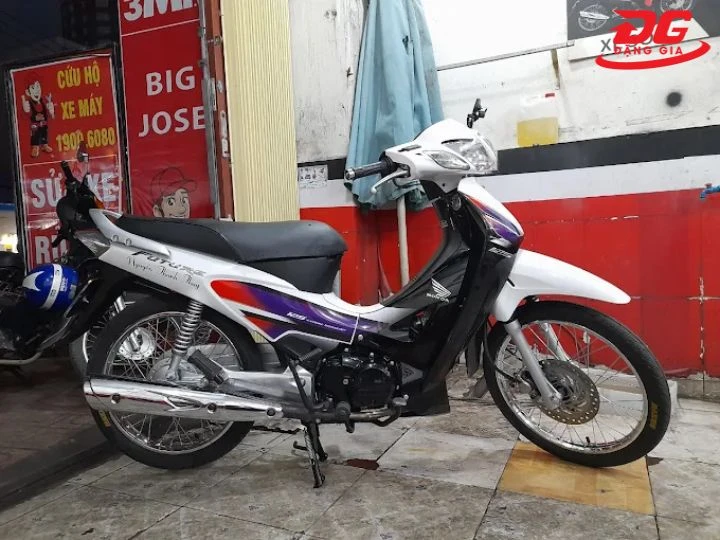 Tiệm rửa xe máy Tp.Hcm Tuấn Tân Phú