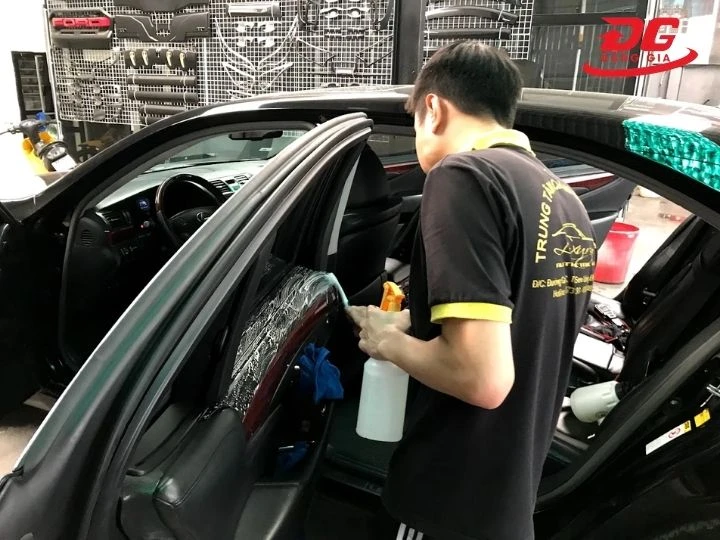 Tiệm rửa xe Quảng Ninh Luxury Auto