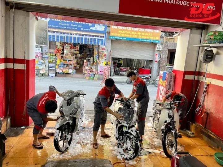 Tiệm rửa xe Ba Đình Thái Hùng