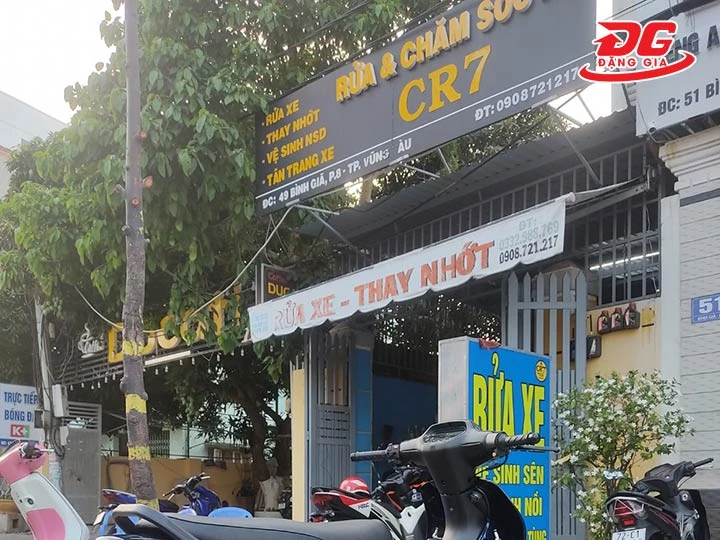 Rửa và Chăm sóc xe CR7