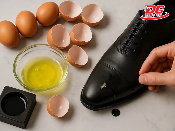 dùng mực tàu và lòng đỏ trứng sửa giày da
