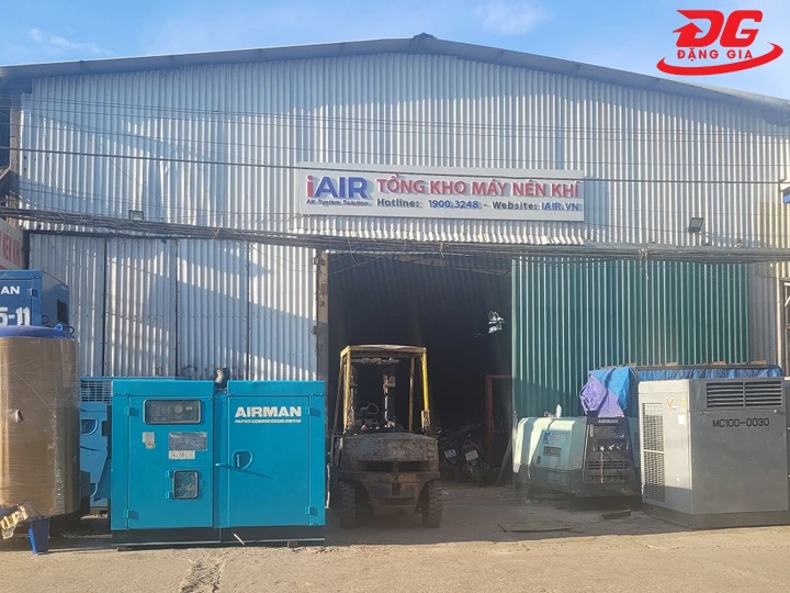 Cty IAir Việt Nam bán máy nén khí trục vít cũ