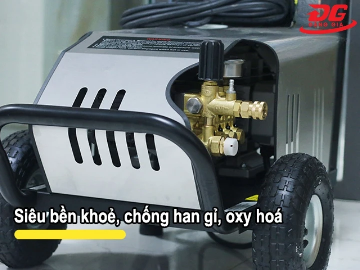 máy rửa xe cao áp Palada 20M22-3T4 vận hành êm