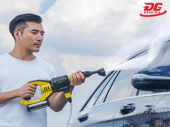 máy rửa xe Xiaomi nhỏ gọn