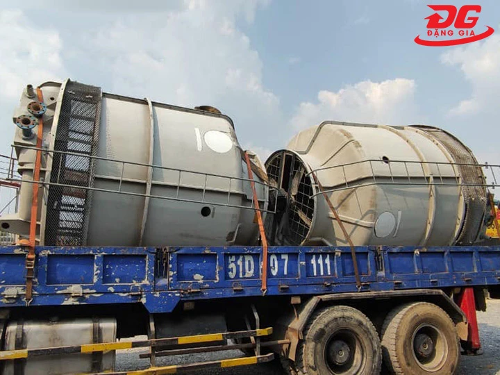 tháp giải nhiệt cũ