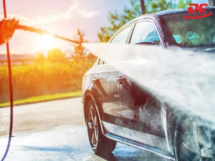 Quy trình rửa xe ô tô chuyên nghiệp cho xe sạch bóng