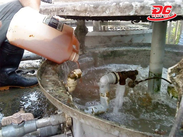 vệ sinh nước tháp giải nhiệt