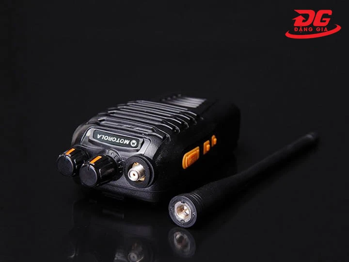 chọn máy bộ đàm Motorola