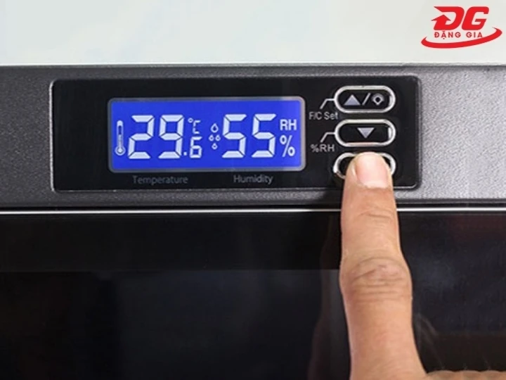 vận hành tủ chống ẩm Nikatei NC-180S