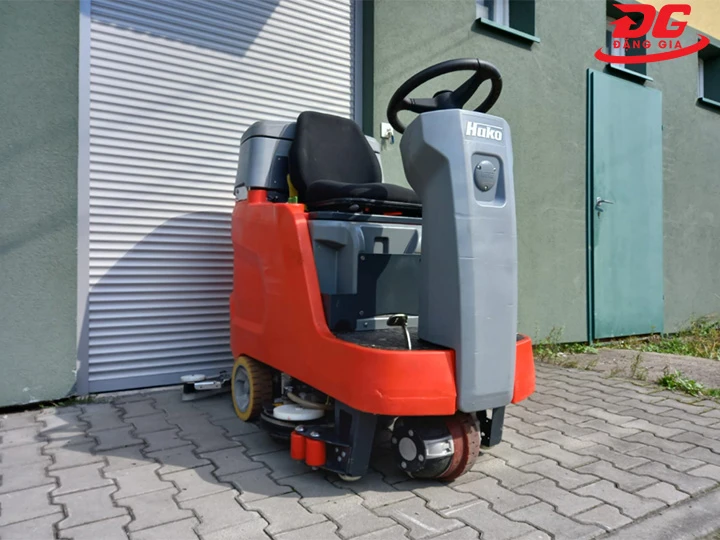 Hako Scrubmaster B75R