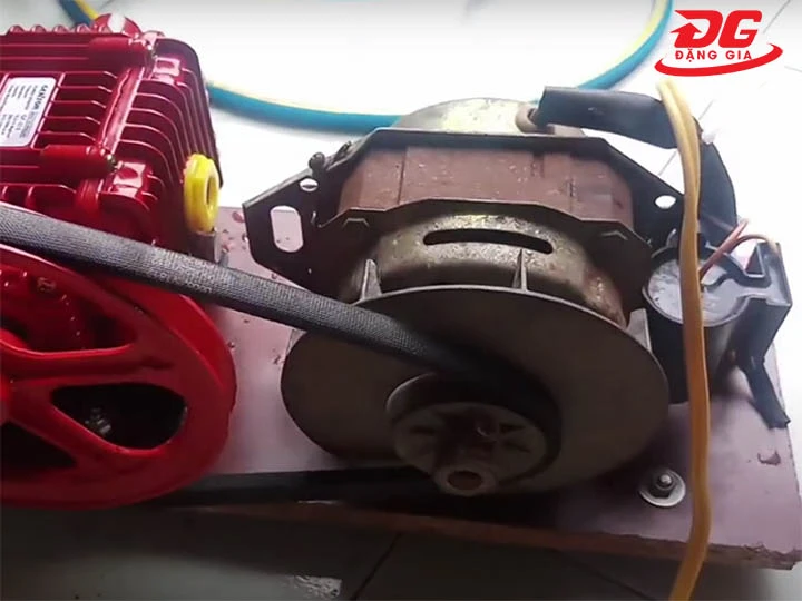 Nước nóng bất thường