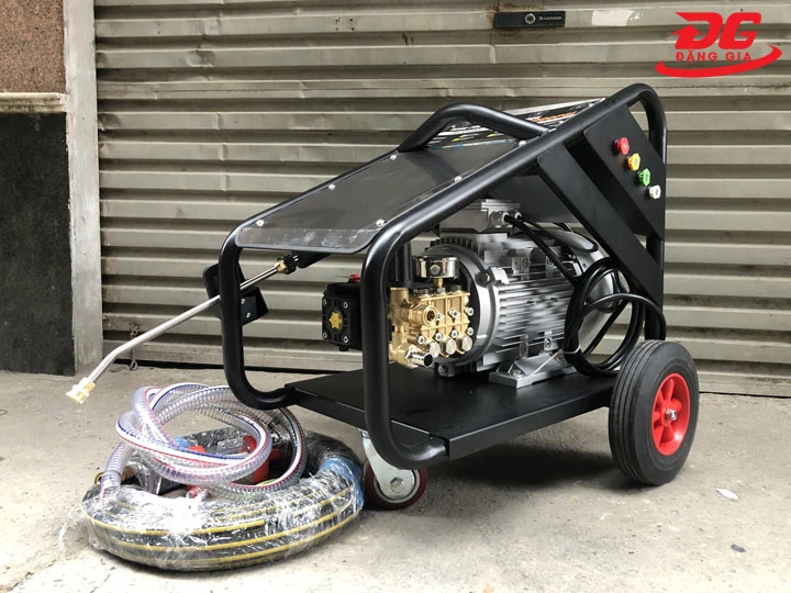 máy rửa xe 200 bar