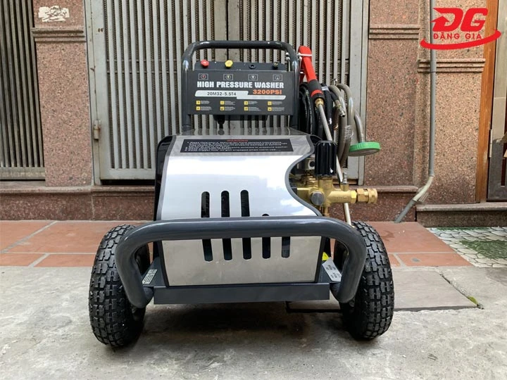 Máy rửa xe 200 bar Lutian 3200PSI