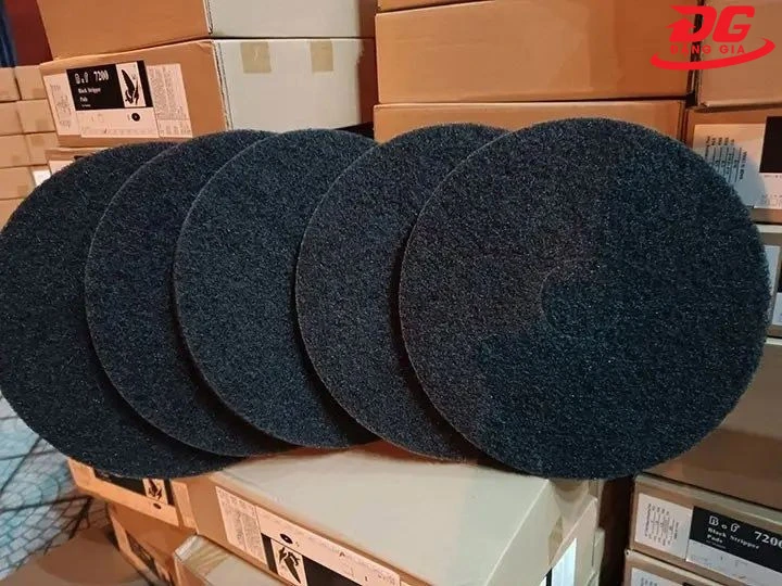 Pad chà sàn 17 inch màu đen