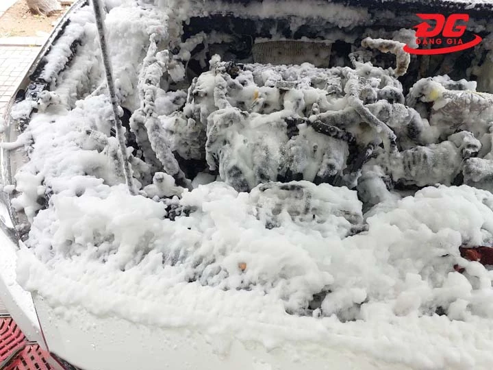 Bãi rửa xe chăm sóc xe hơi T&T