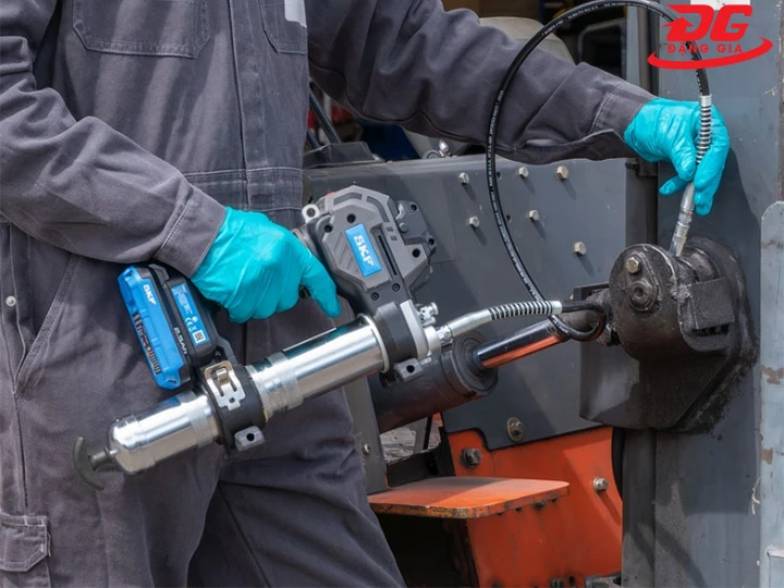 súng bơm mỡ bơm nhanh