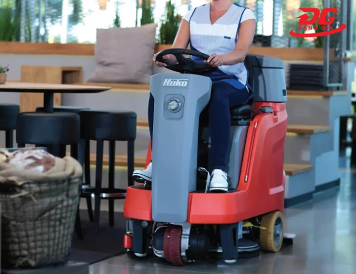 vận hành Máy chà sàn Hako Scrubmaster B75R