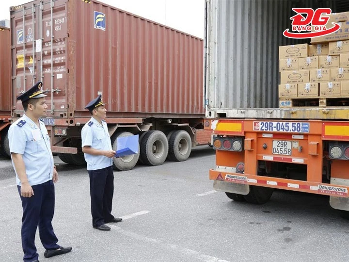 Tiết kiệm thời gian thông quan