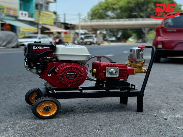 Máy rửa xe dây đai chạy xăng/diesel