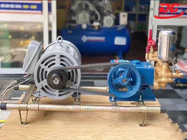 Máy rửa xe Maruyama 3HP dây đai