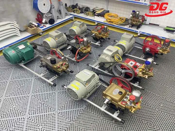 Máy rửa xe dây đai