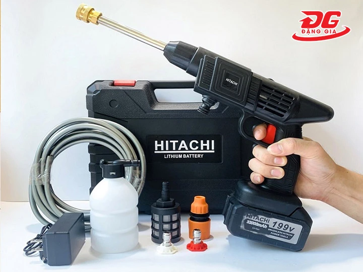 Máy rửa sân Hitachi 199V