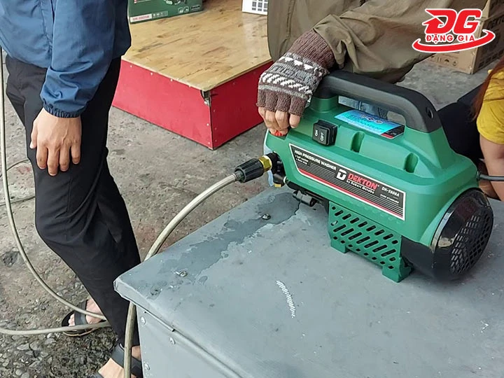 cách sử dụng máy rửa xe Dekton 2800W DK-CWR 2800A