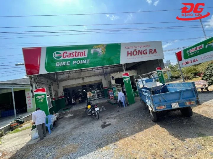 Tiệm rửa xe Sóc Trăng Hồng Ra