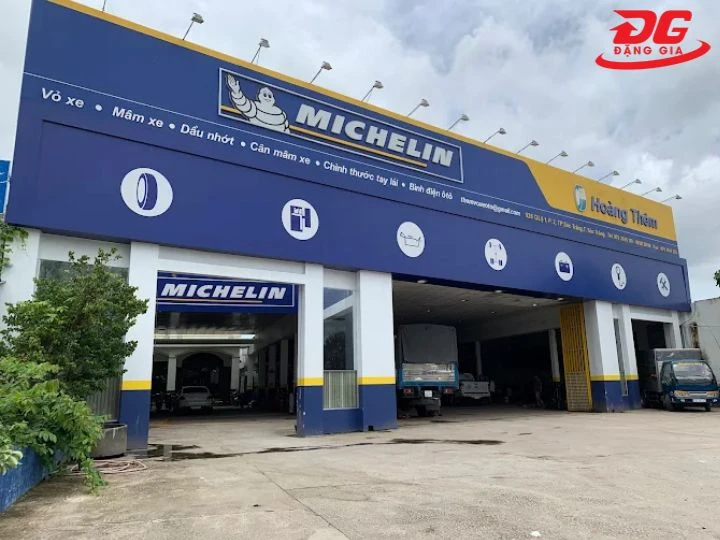 Tiệm rửa xe Sóc Trăng Michelin Hoàng Thêm
