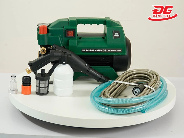 máy rửa xe sân vườn