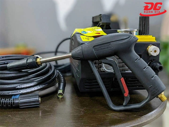 máy bơm rửa xe Lutian LT 590 lực phun mạnh