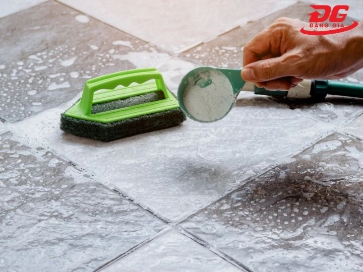 Lý do khó làm sạch xi măng trên nền gạch nhám