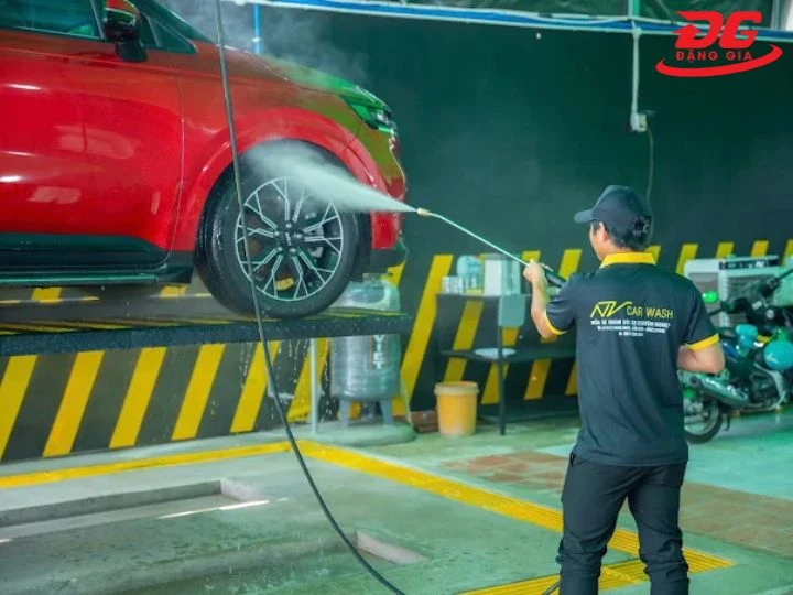 Tiệm rửa xe Bình Chánh NV Car Wash