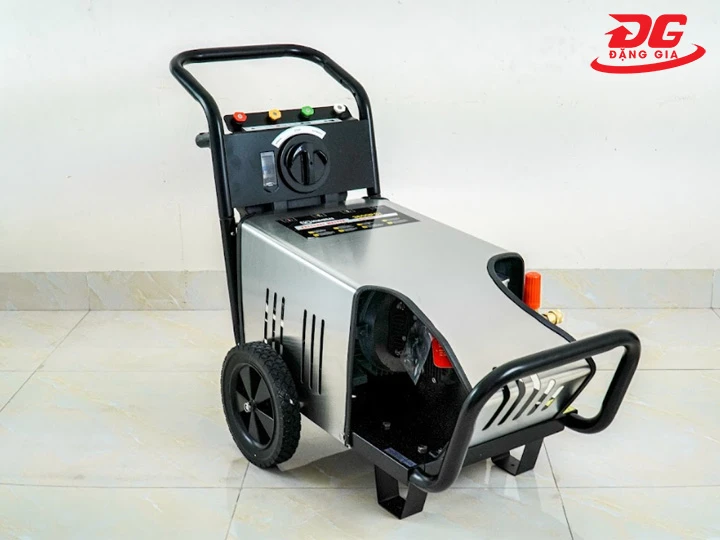 Máy rửa xe áp lực cao
