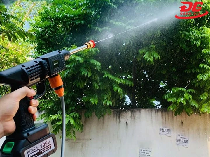 Máy rửa xe pin Nhật bãi hiệu suất phun ấn tượng
