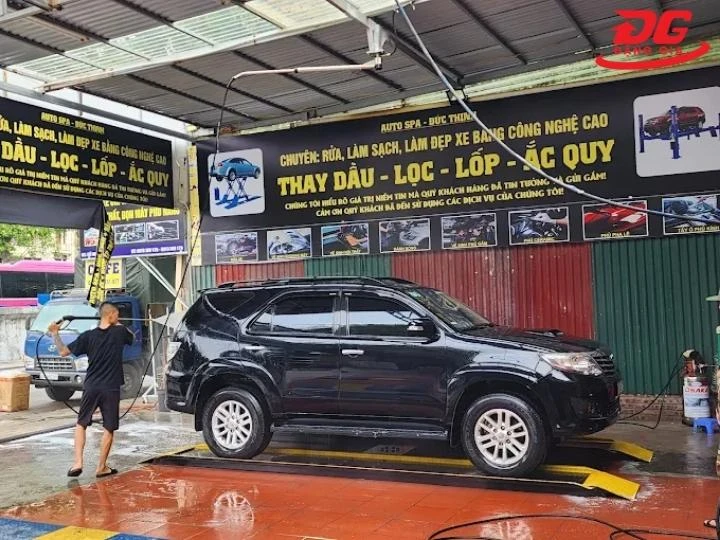 Tiệm rửa xe Tây Hồ Đức Thịnh