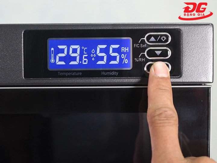 Tủ chống ẩm Nikatei NC-50S tiện ích thông minh