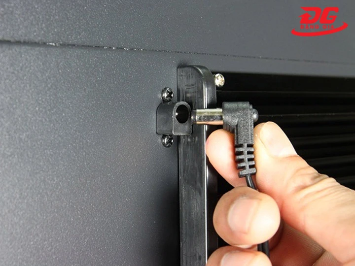 cắm điện tủ chống ẩm