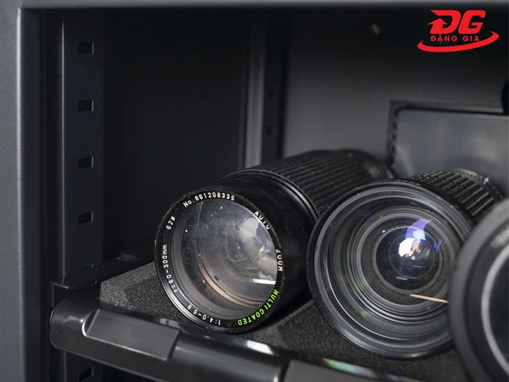 khay chứa tủ chống ẩm