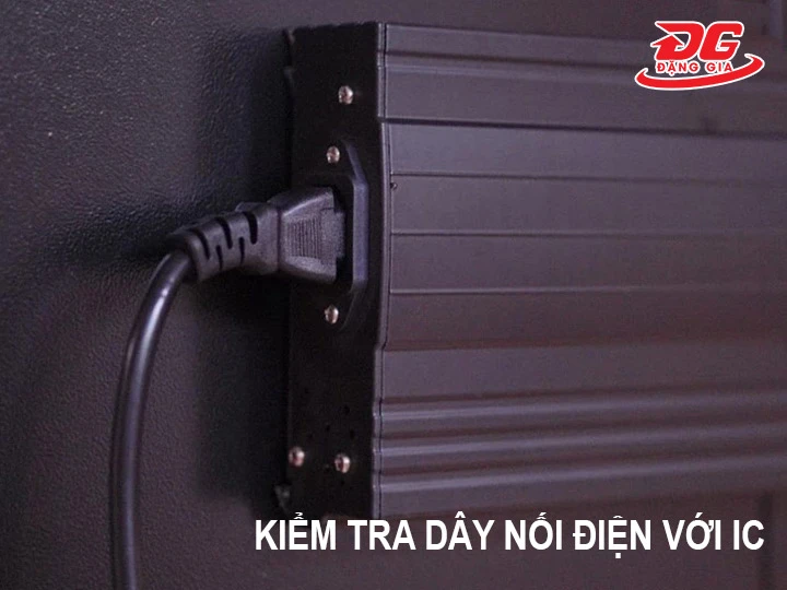 kiểm tra nguồn nối điện với IC