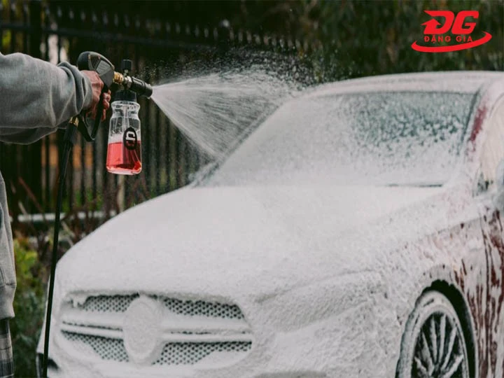 Trung tâm Tiến Dương