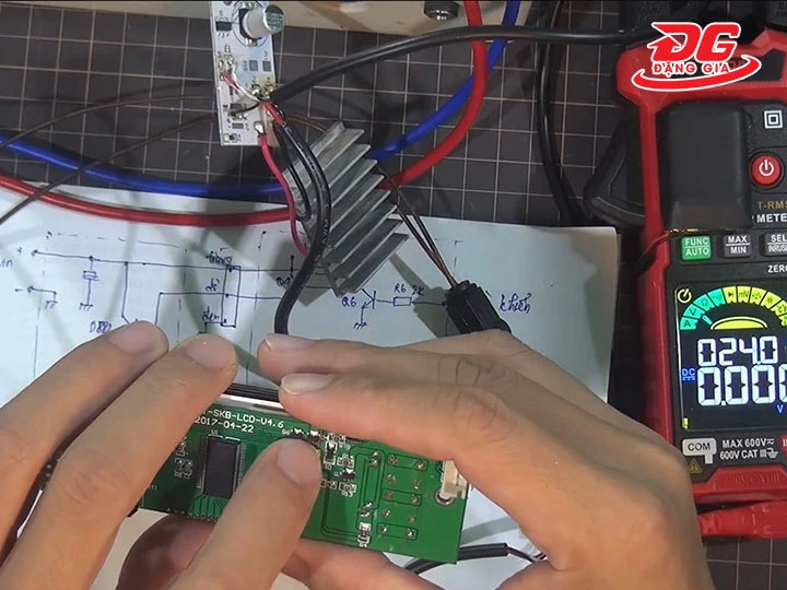 sửa IC tủ chống ẩm