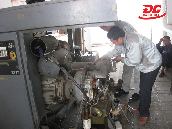 thuê sợ sửa máy nén khí 
