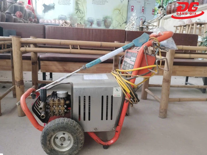 Chọn mua máy rửa xe cũ