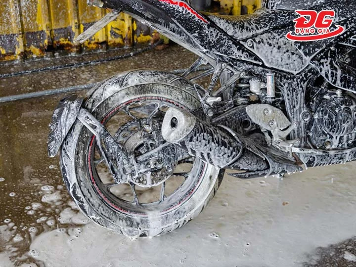 Dịch vụ rửa xe A Phương