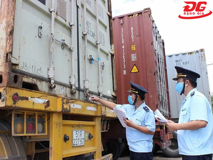 Kiểm tra hàng hóa