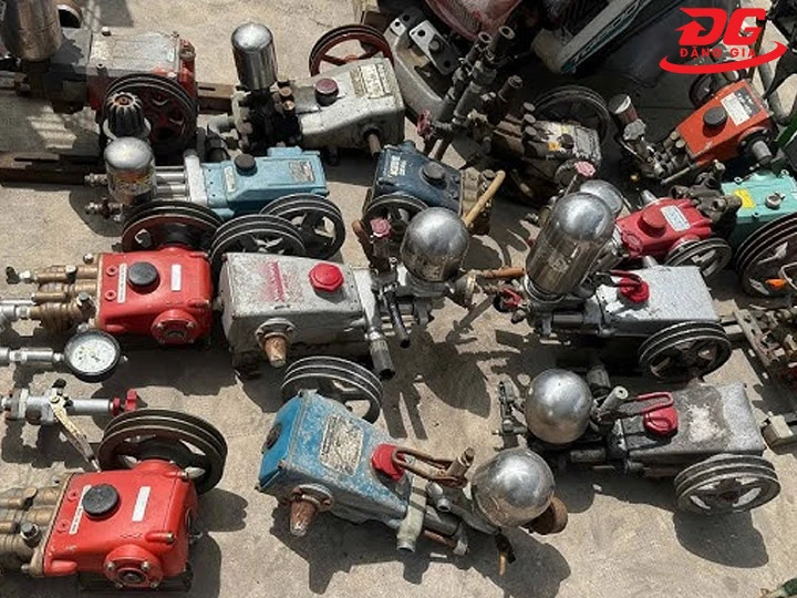 Khó chọn mua máy rửa xe cũ