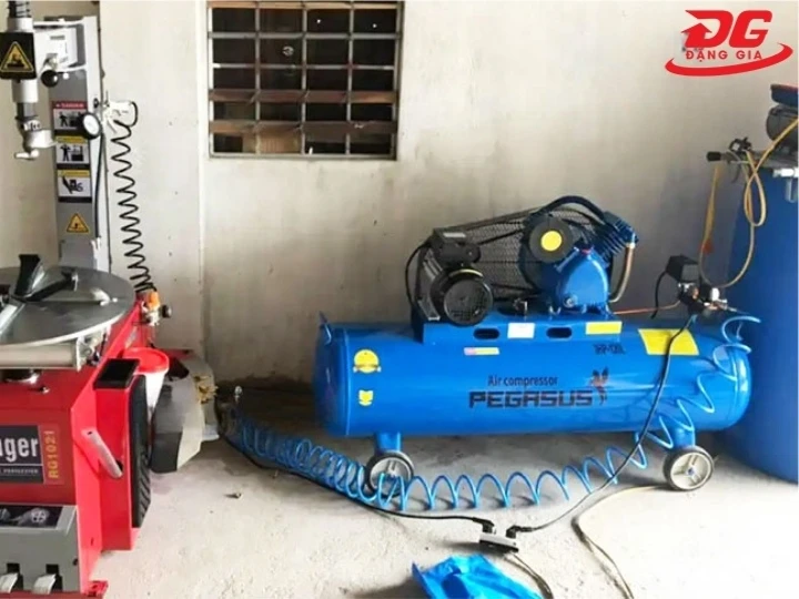 máy nén khí Pegasus TM-V-0.25/12.5-180L vận hành êm