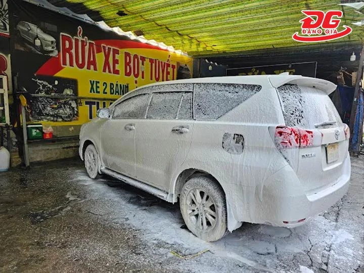 Tiệm rửa xe 24/24 Lộc Phát